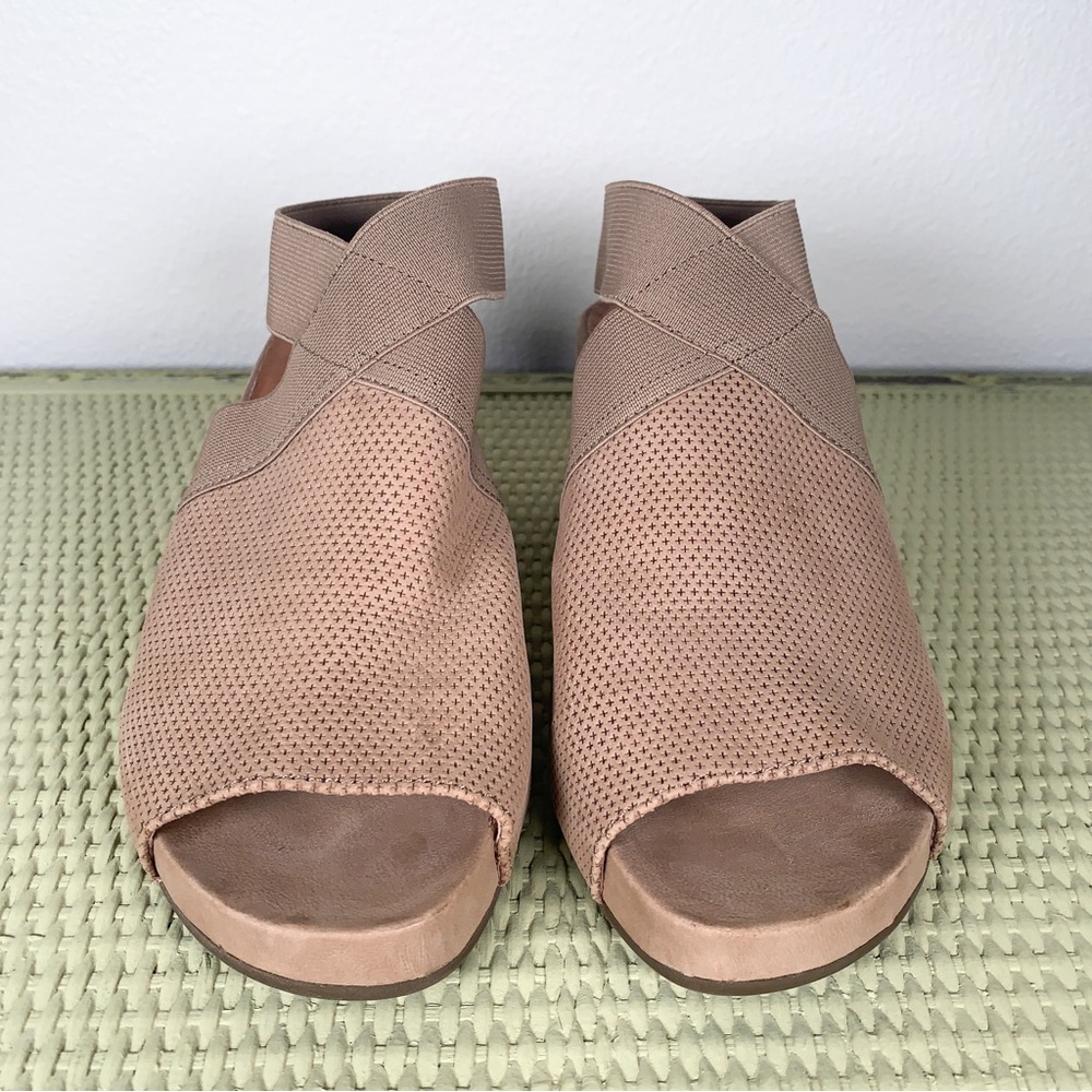 Kenneth Cole Gentle Souls Gianna Wedge Sandal, Size 7.5, Grayish Taupe